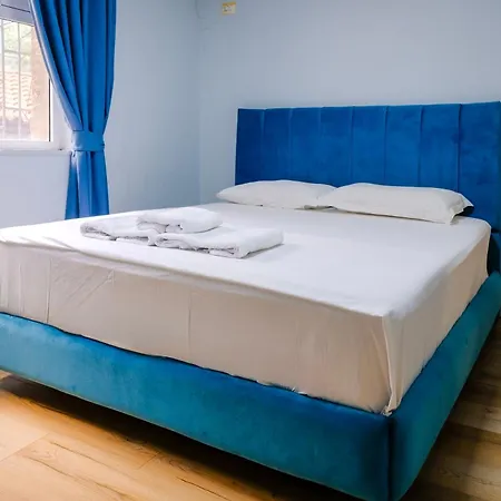 - Steps Form New Bazaar Lägenhet