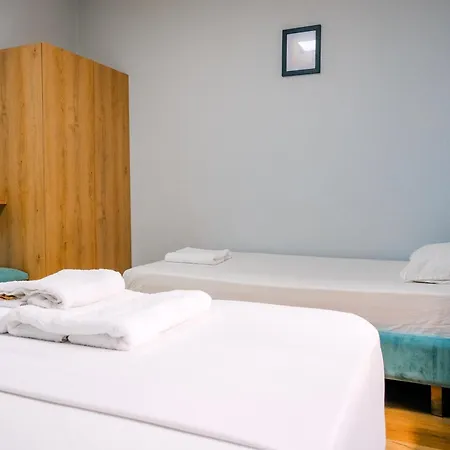 公寓 - Steps Form New Bazaar 地拉那